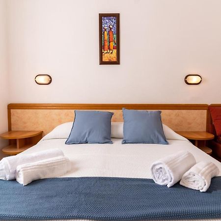 Hotel Greta B&B リミニ エクステリア 写真