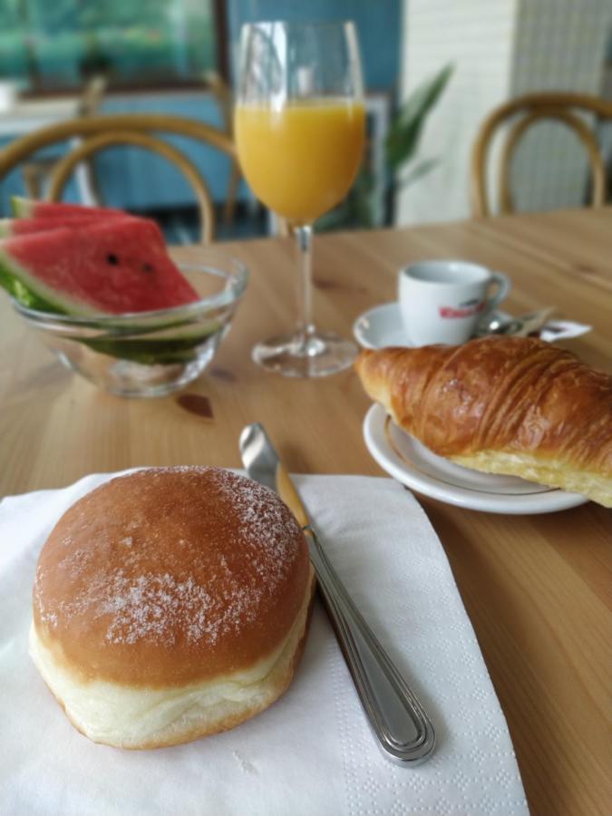 Hotel Greta B&B リミニ エクステリア 写真