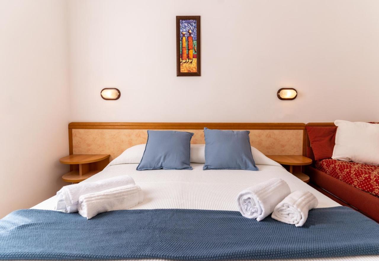 Hotel Greta B&B リミニ エクステリア 写真