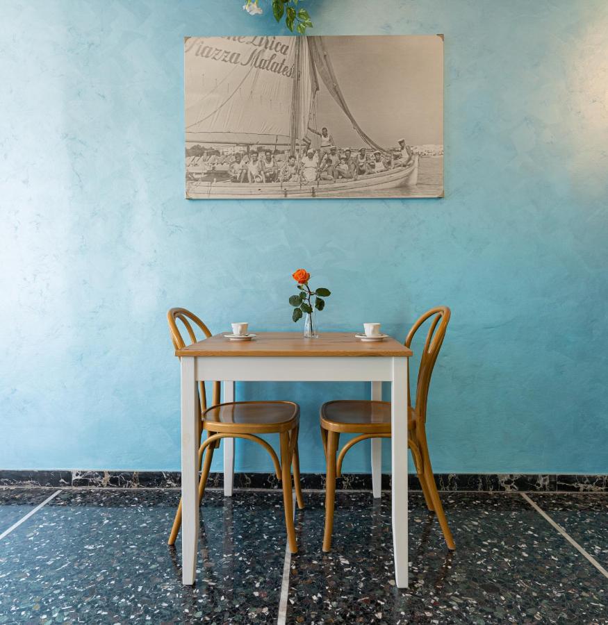 Hotel Greta B&B リミニ エクステリア 写真