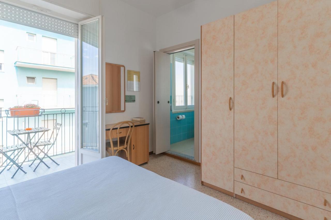 Hotel Greta B&B リミニ エクステリア 写真