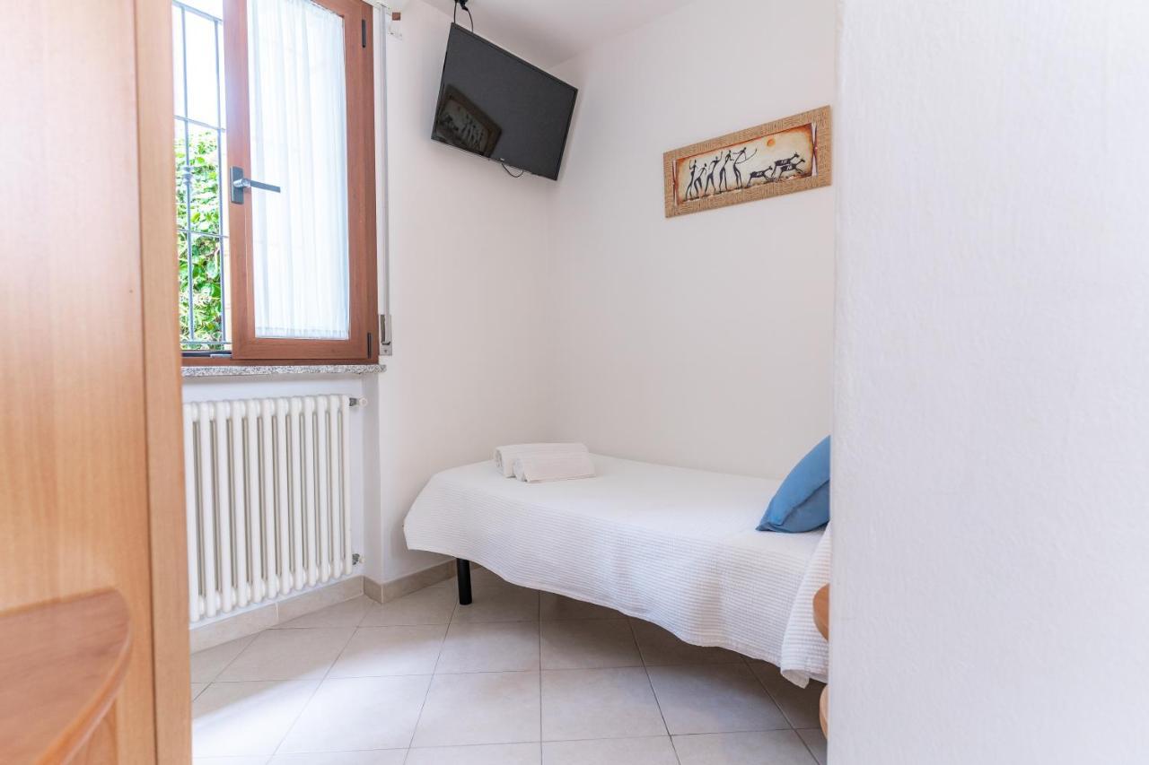 Hotel Greta B&B リミニ エクステリア 写真